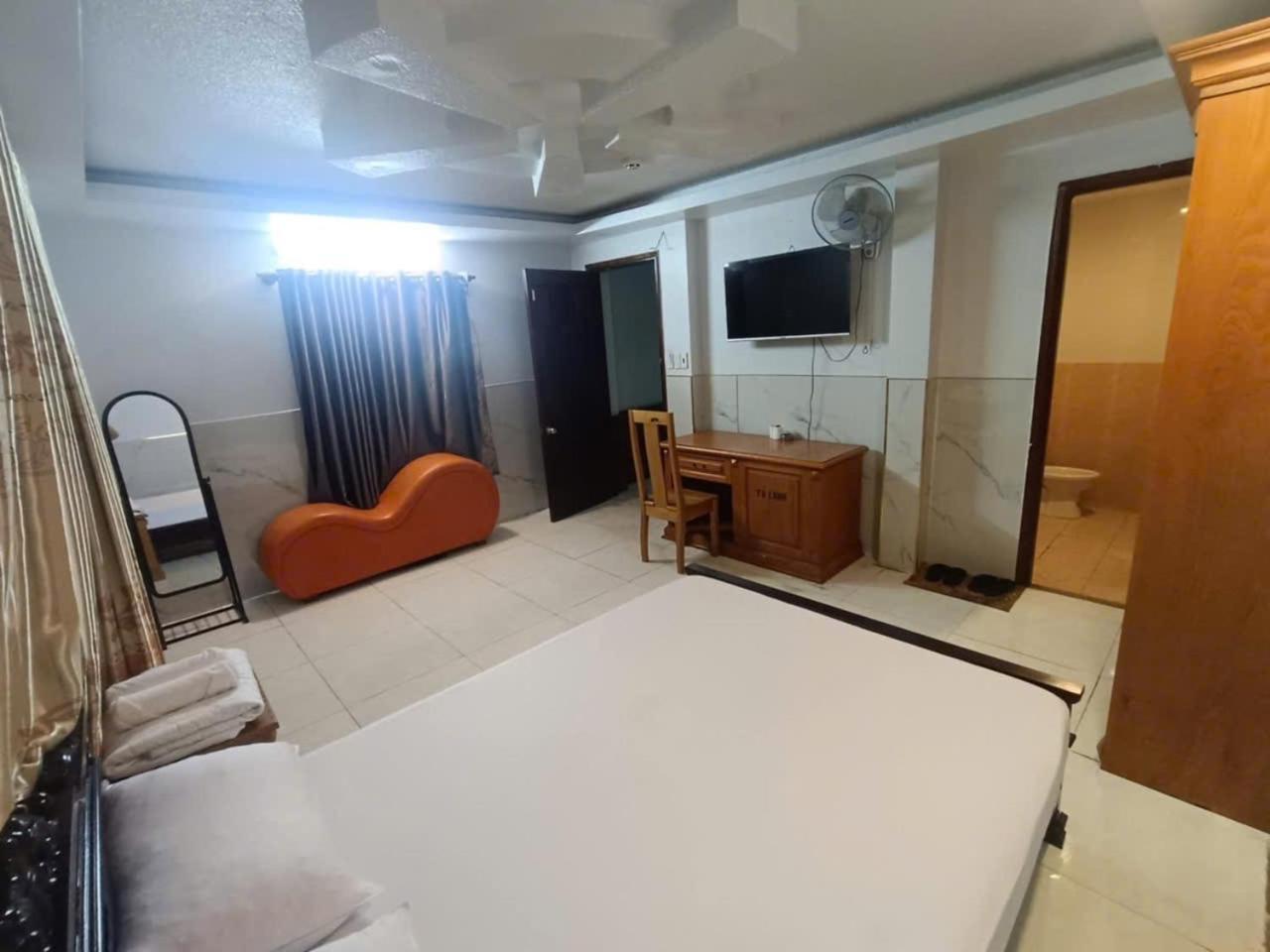 Hotel Anh Phuong II Ho Chi Minh City Exterior photo